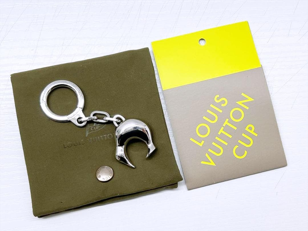 使用感なし　美品　ルイヴィトン　ルイヴィトンカップ2003　キウイ　キーホルダー