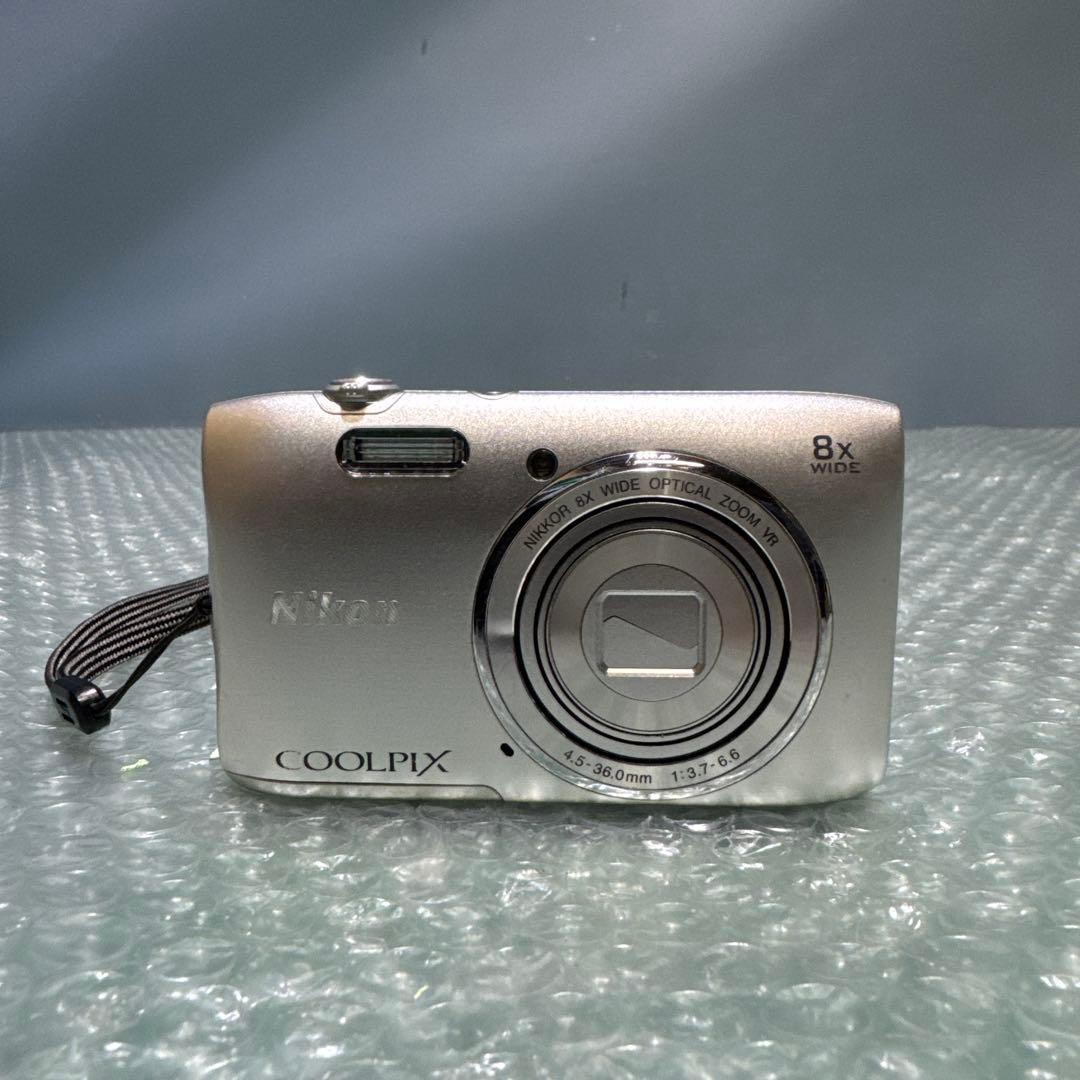 Nikon COOLPIX S3600 デジカメ