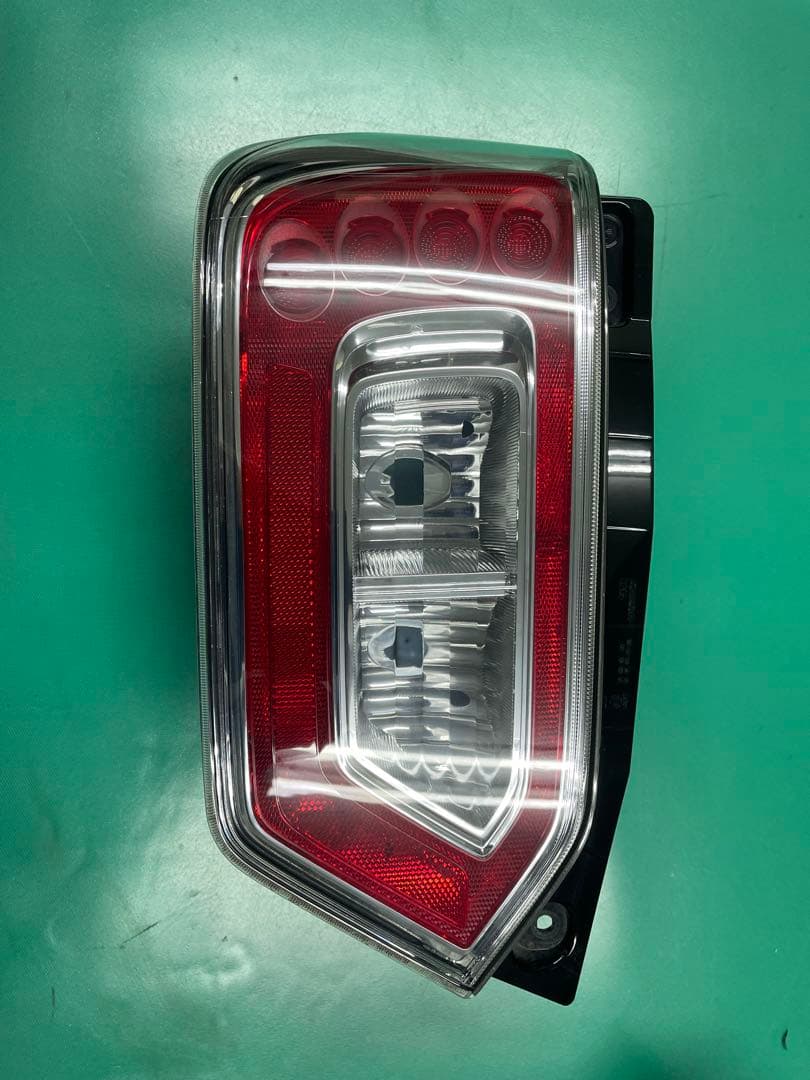 スズキ　ワゴンR 左テールランプ　MH55S