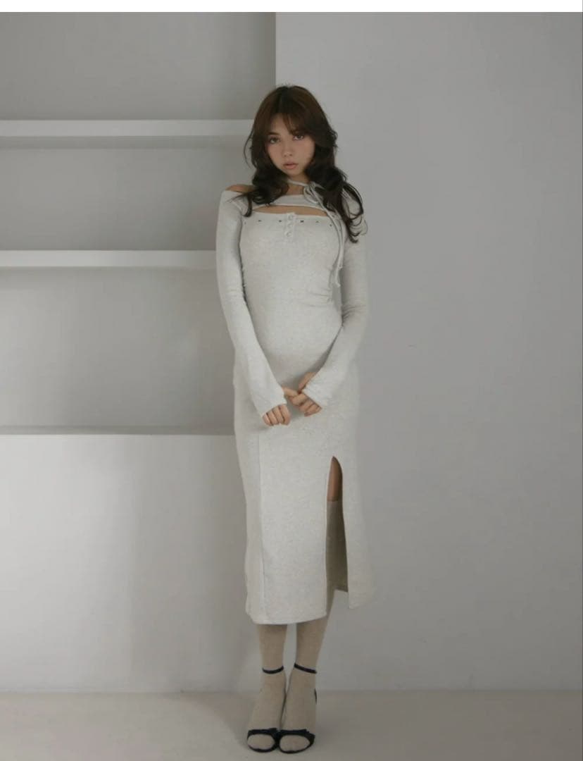 andmary ホワイト スリット入り ロングワンピース