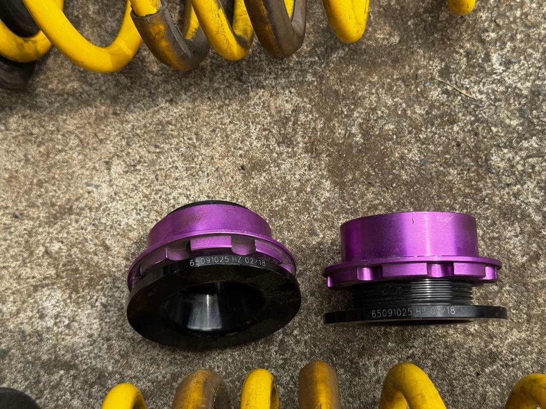 ゴルフRリア車高調　バネ