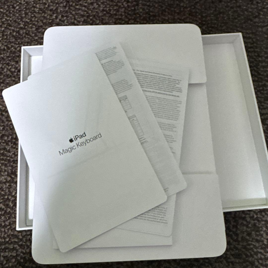 第6世代 11㌅iPad Air wifiモデル＆Magic Keyboard