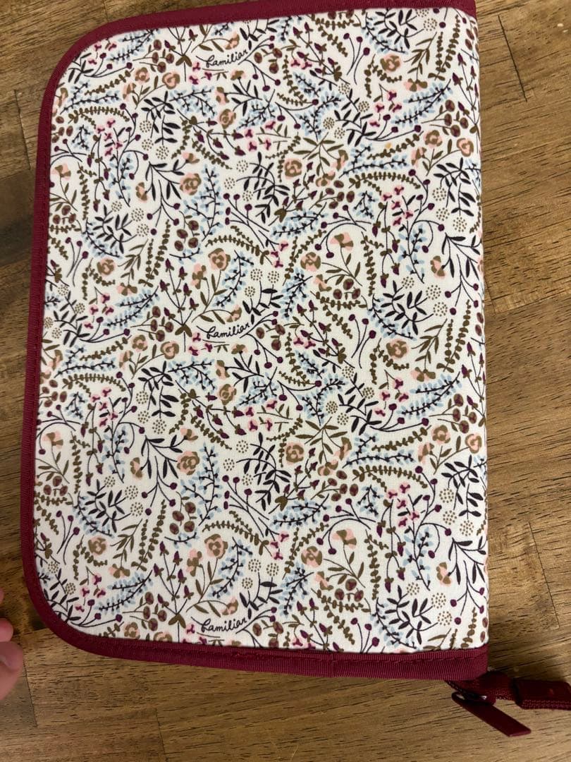 ✳︎美品familiar/ファミリア 母子手帳ケース リバティ柄 【A5サイズ】