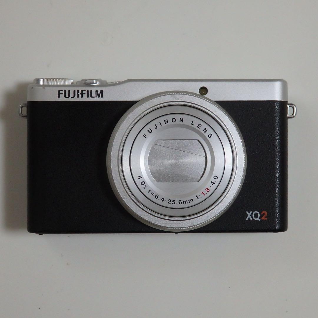 動作確認済み　Fujifilm XQ2 シルバー　箱付　フジフイルム