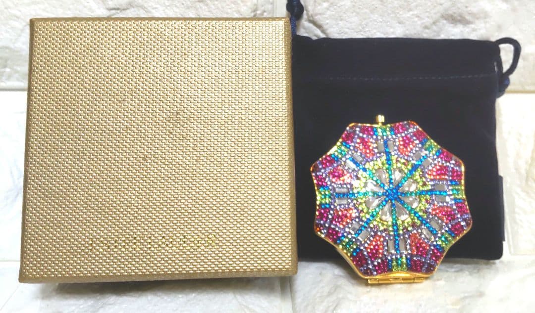 傘型ビーズ装飾フェイスパウダーケース