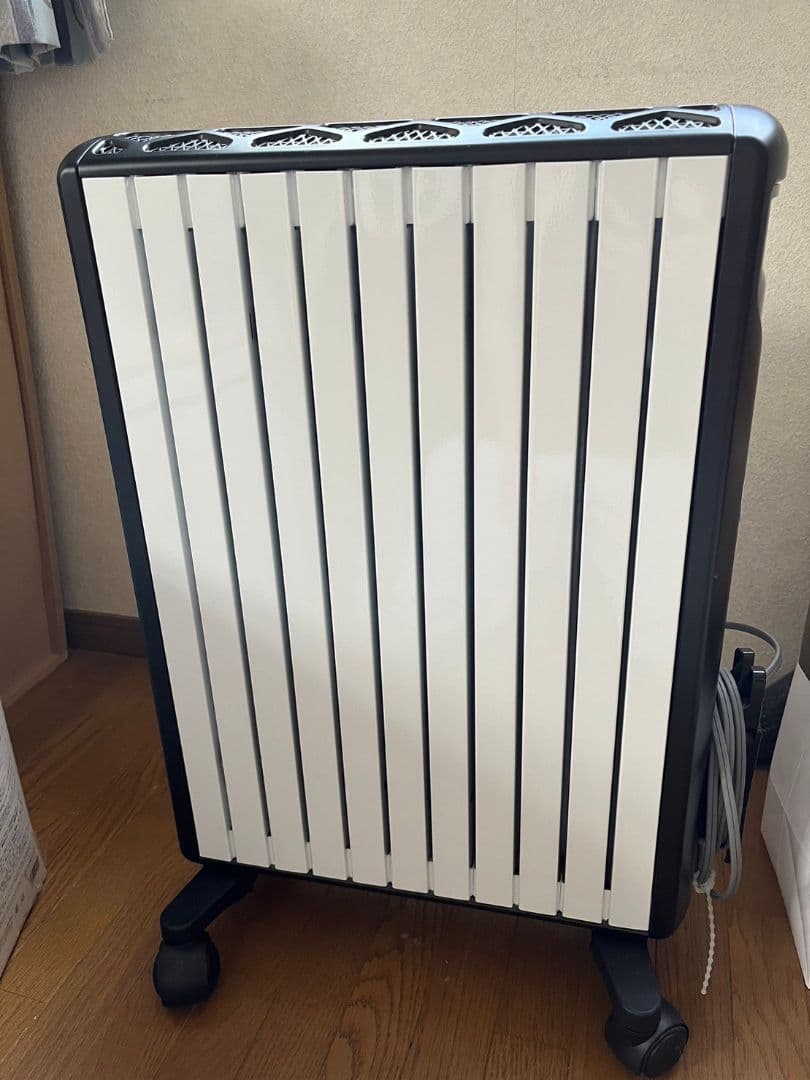 【美品】デロンギ　 オイルヒーター　MDH15WIFI-BK　10~13畳用