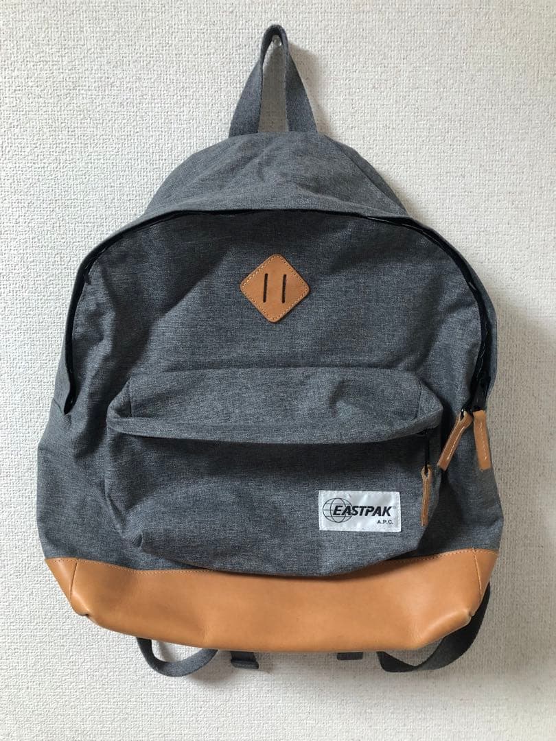 A.P.C. × EASTPAK グレー リュック・バックパック