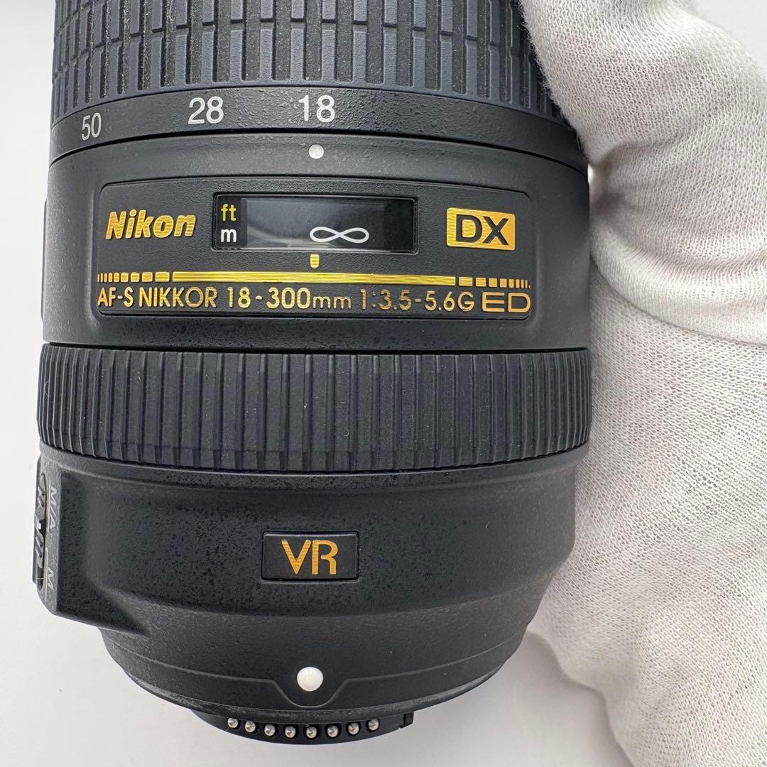 Nikon AF-S DX NIKKOR 18-300mm VR レンズ