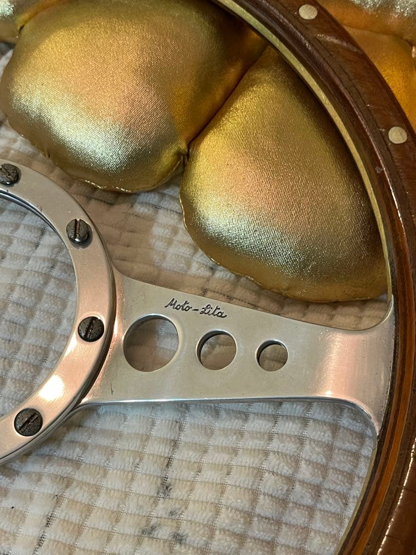 MOTO-LITA モトリタ 木製ステアリング 化粧リング、ビス付き