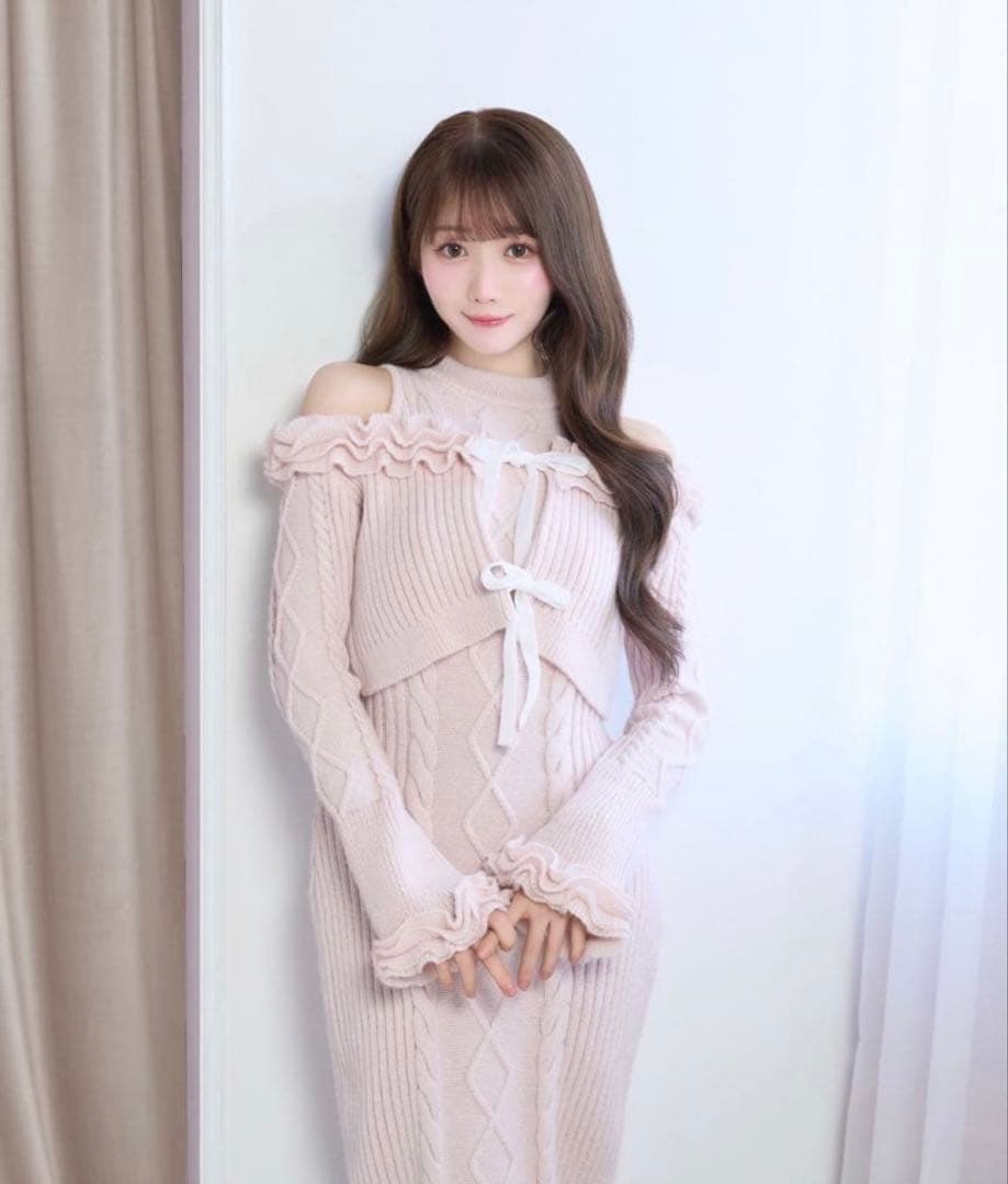 最終値下Rosé Muse今期完売品ニットワンピース＆オフショルカーディガン