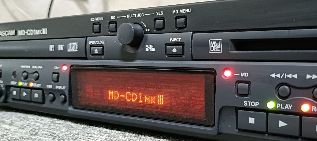 業務用CD&MDデッキ TASCAM MD-CD1MKⅢ