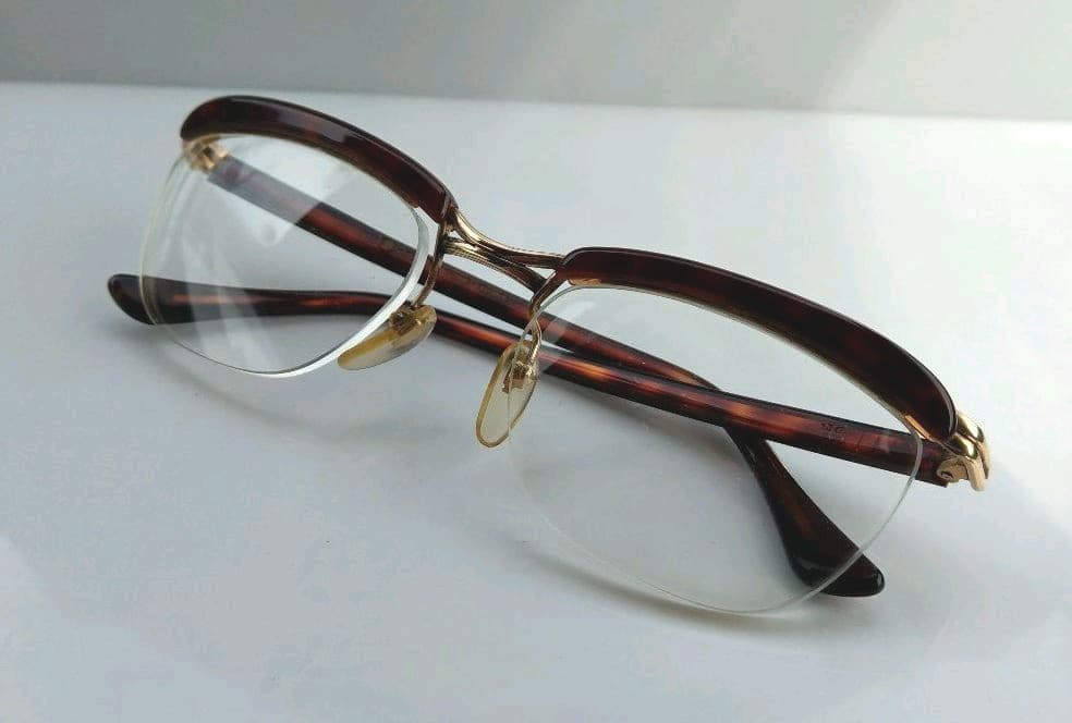 らむ 希少！vintage アイブロー サーモント AMOR