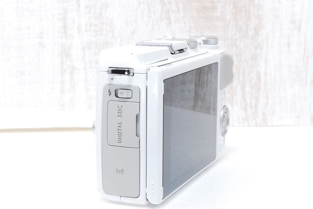 ❤️美品❤️自撮りOK❤️旅行・初心者におすすめセット❤️軽量 Canon EOS M3