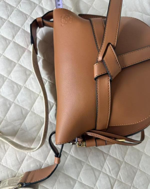 美品 LOEWE ショルダーバッグ