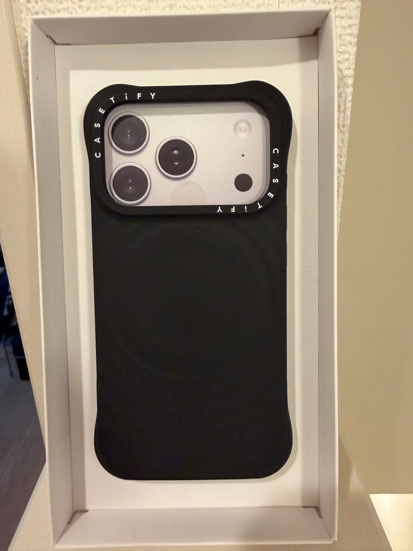 CASETiFY ブラック iPhone用ケース ESSENTIALS