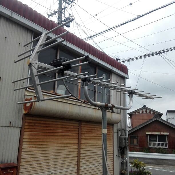 テレビアンテナ　BS 付き
