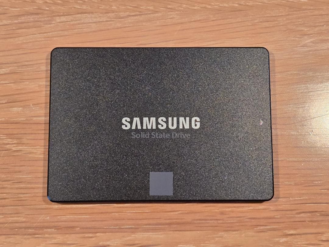 Samsung 870 EVO 2TB SATA SSD 中古美品