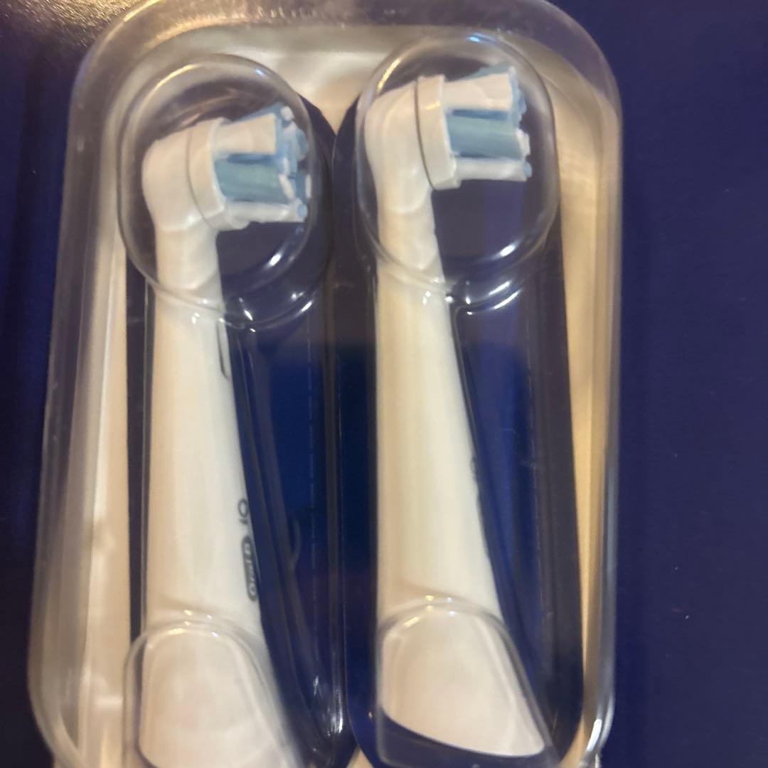 ブラウン　オーラルb io4 本体充電器換えブラシ6個セット