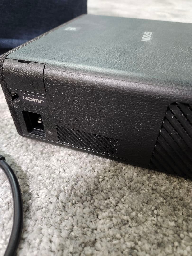 EPSON Dreamio ドリーミオプロジェクター EF100Bホームシアター