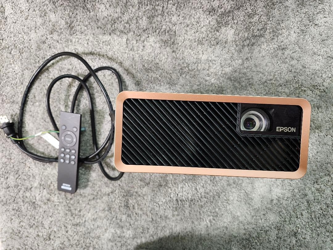 EPSON Dreamio ドリーミオプロジェクター EF100Bホームシアター