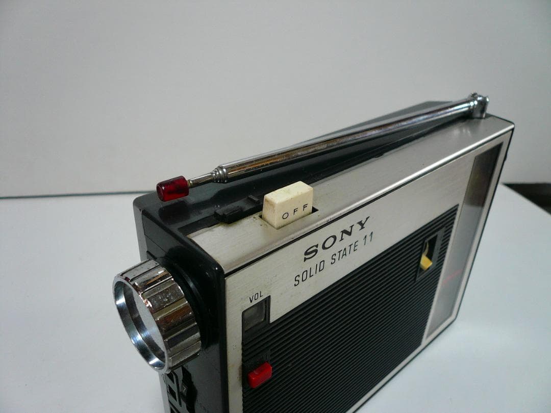 昭和レトロ SONY3バンドラジオ TFM-110F SOLID STATE11