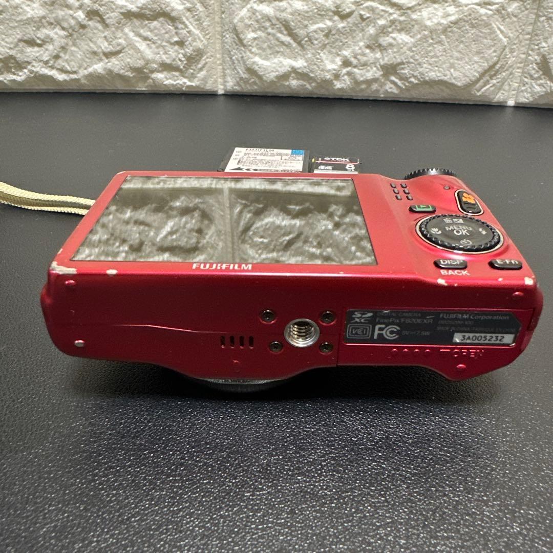 FUJIFILM FINEPIX F820EXRレッド中古良品