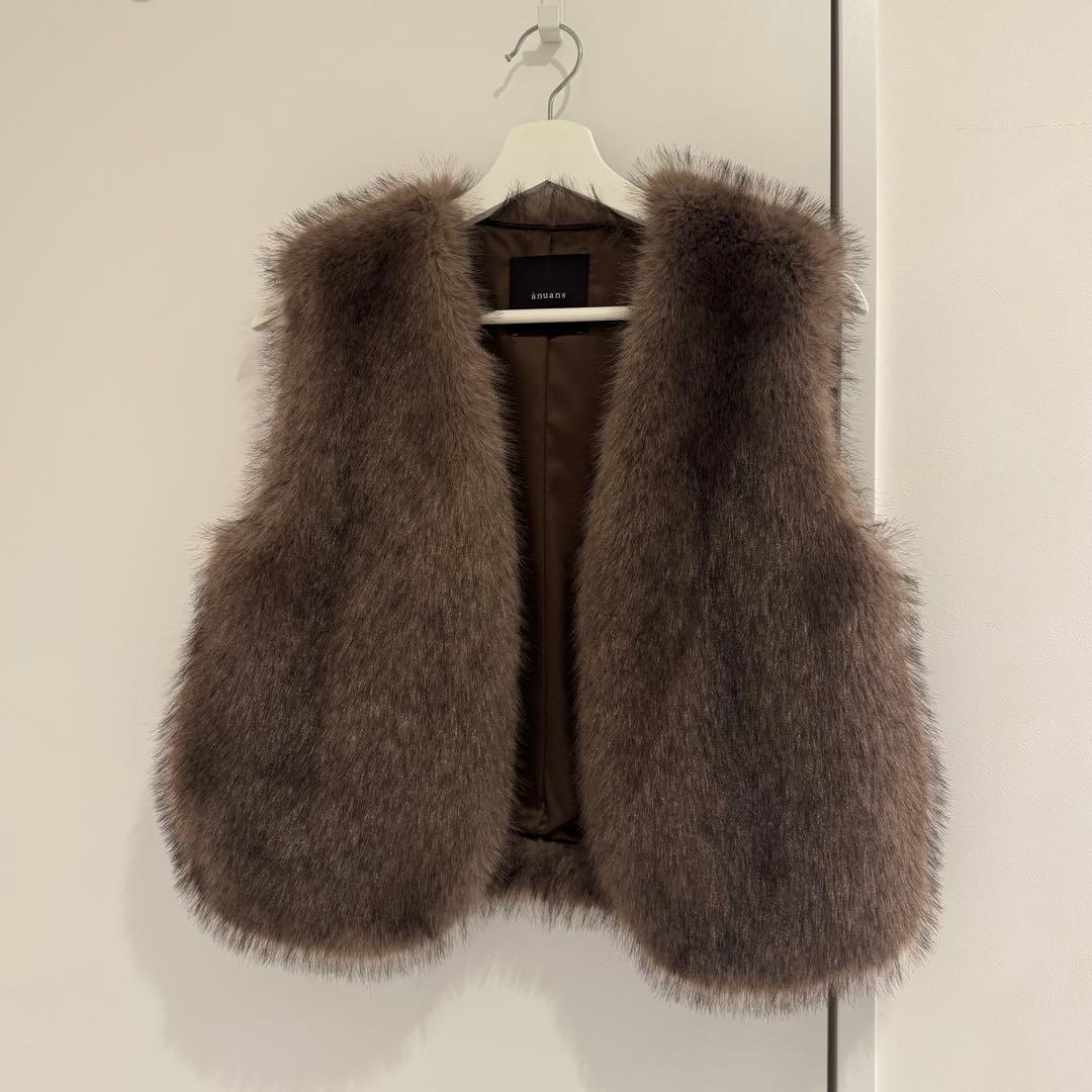 【美品】anuans ショートファーベスト