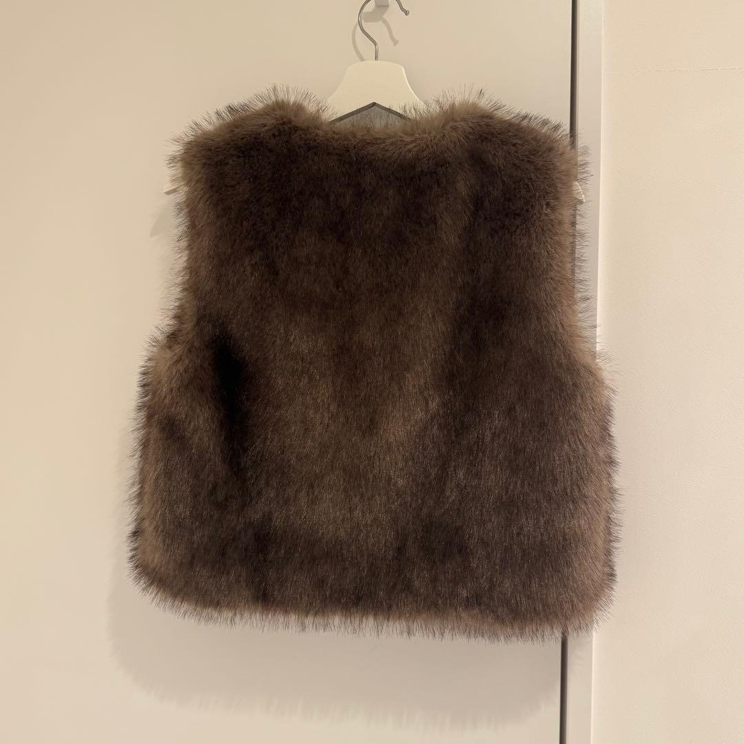 【美品】anuans ショートファーベスト