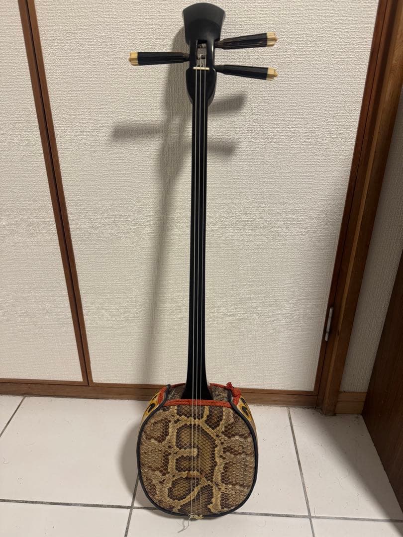 沖縄三線 三味線 人工革　合皮 ヘビ柄