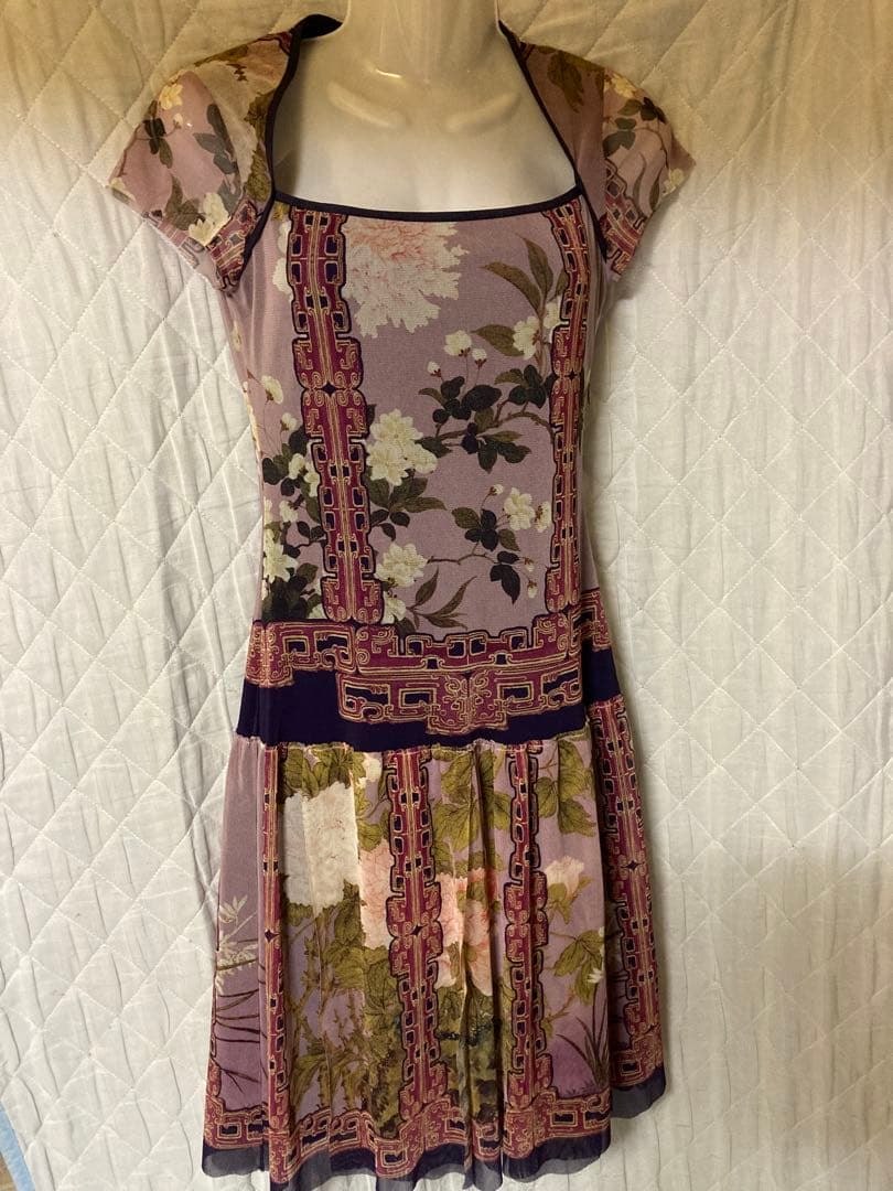 VIVIENNETAM ヴィヴィアンタム　ラティスペオニー柄短冊ワンピース