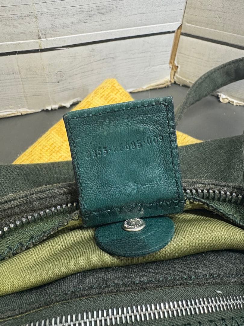 FENDI マンマバケットバッグ　グリーン