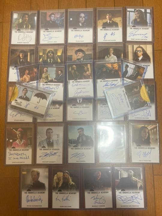 最終値下　アンブレラアカデミー　サイン　オートカードフルコンプ　セット売り