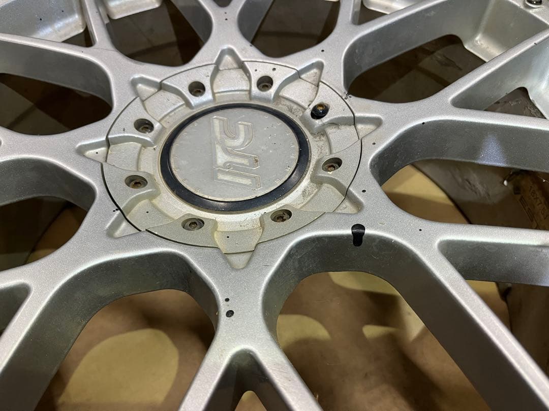 OMI② U2 スポークデザイン 18インチホイール