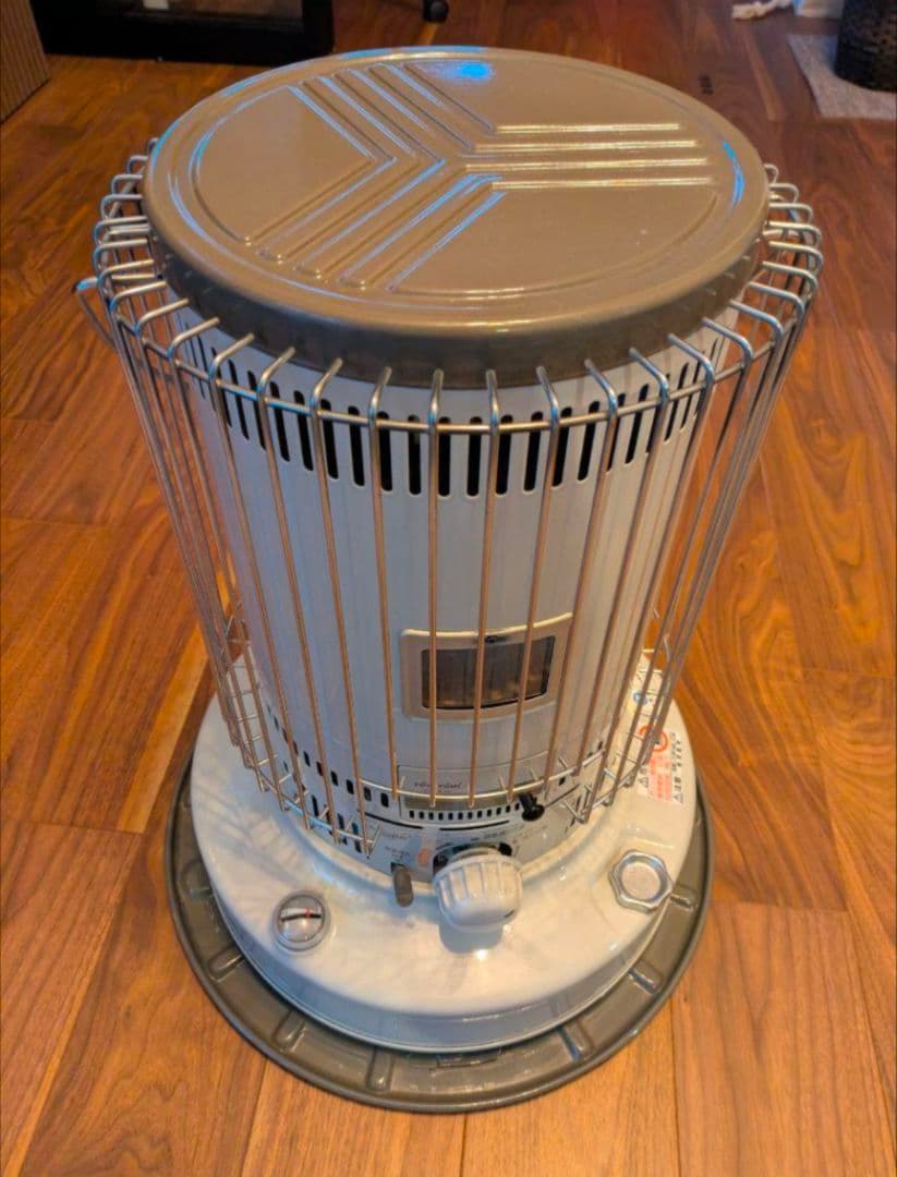 ［手渡し限定]トヨトミ 大型対流形石油ストーブ KS-67H(W) 2021年製