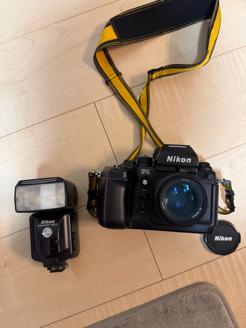 Nikon F4 カメラ
