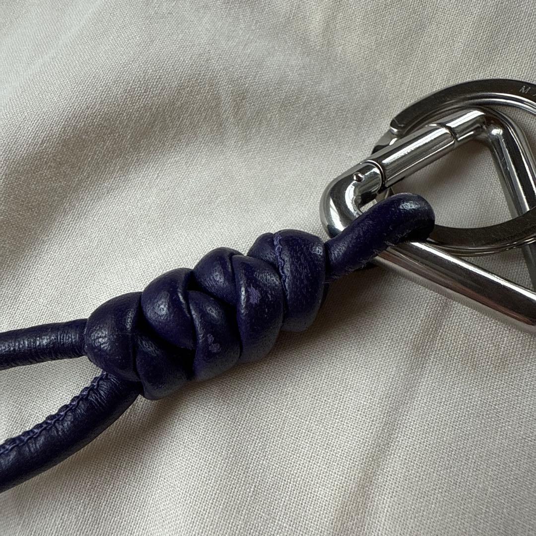 ボッテガ・ヴェネタ ネイビー キーホルダー