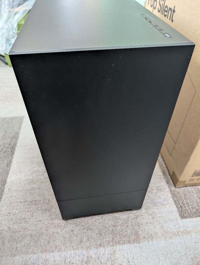 Fractal Pop Series ブラック PCケース