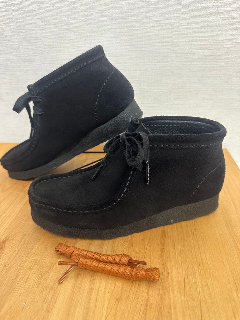 Clarks クラークス ワラビーブーツ ブラックスエード 替え紐付き