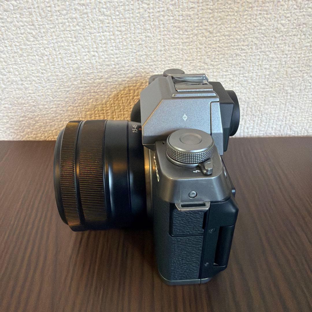 FUJIFILM X-T200 ミラーレス一眼レフ