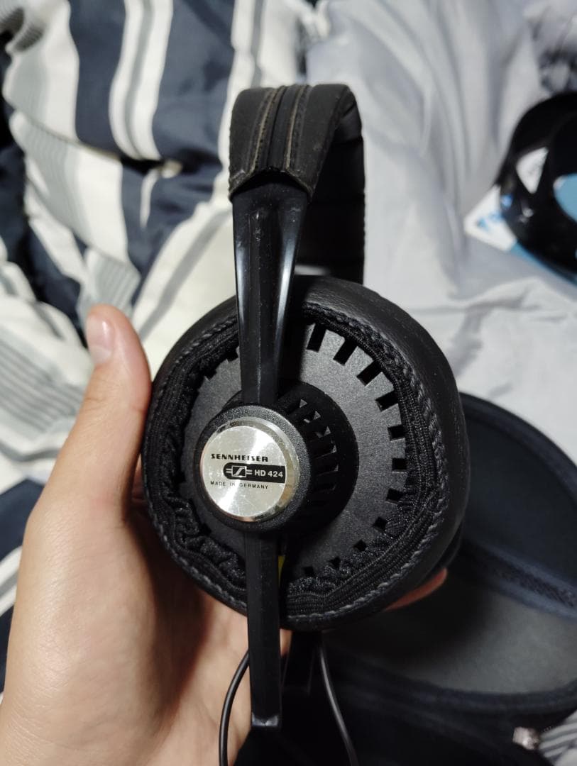ヘッドホン Sennheiser HD424