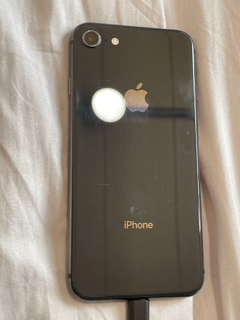 iPhone8 ブラック 100%バッテリー