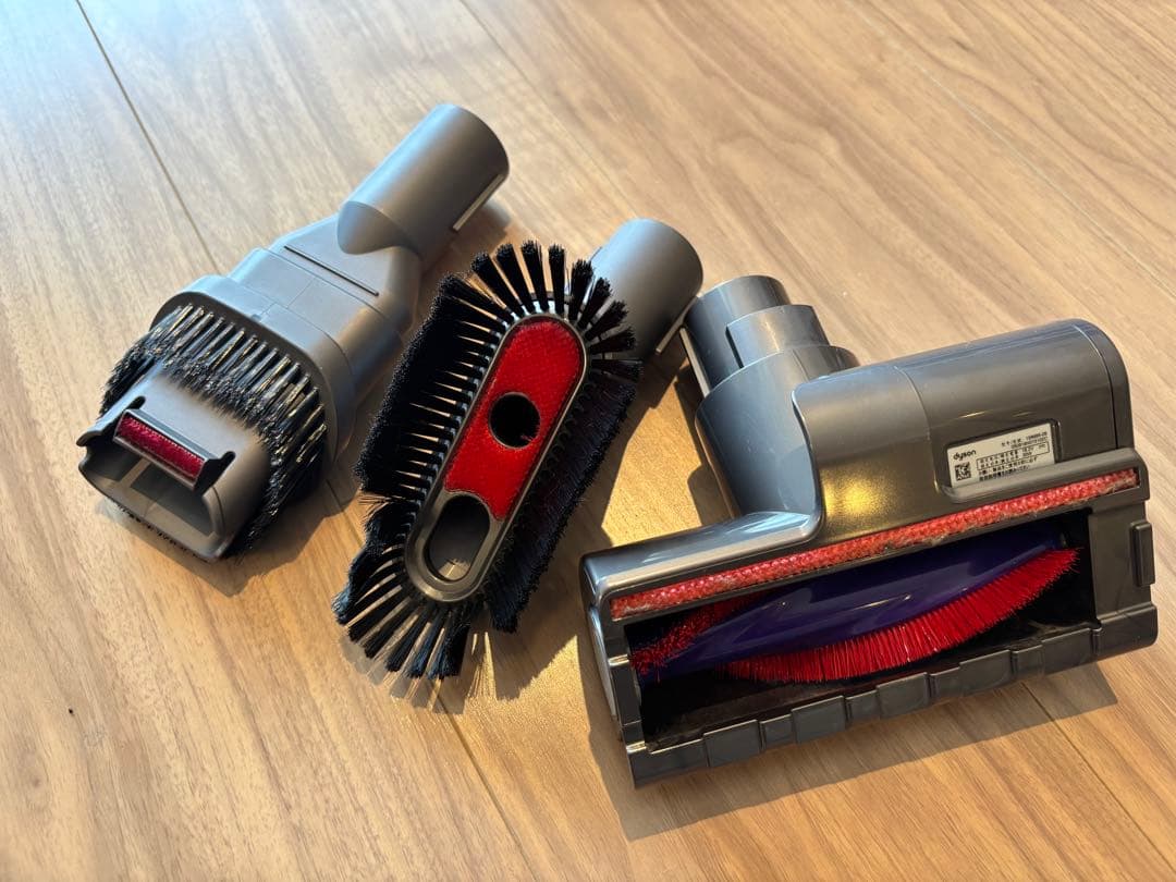 Dyson SV12 スティッククリーナー 本体と付属品