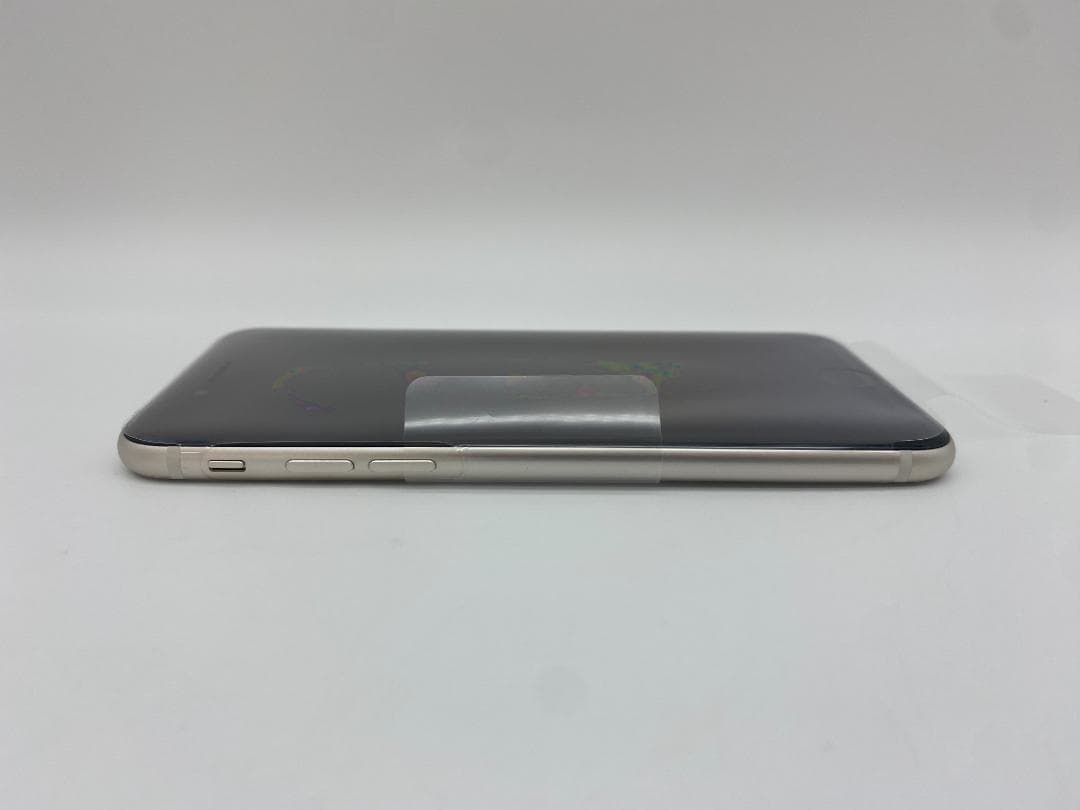 277★ほぼ新品★充電1回★iPhone SE3 海外版/純正バッテリー100%