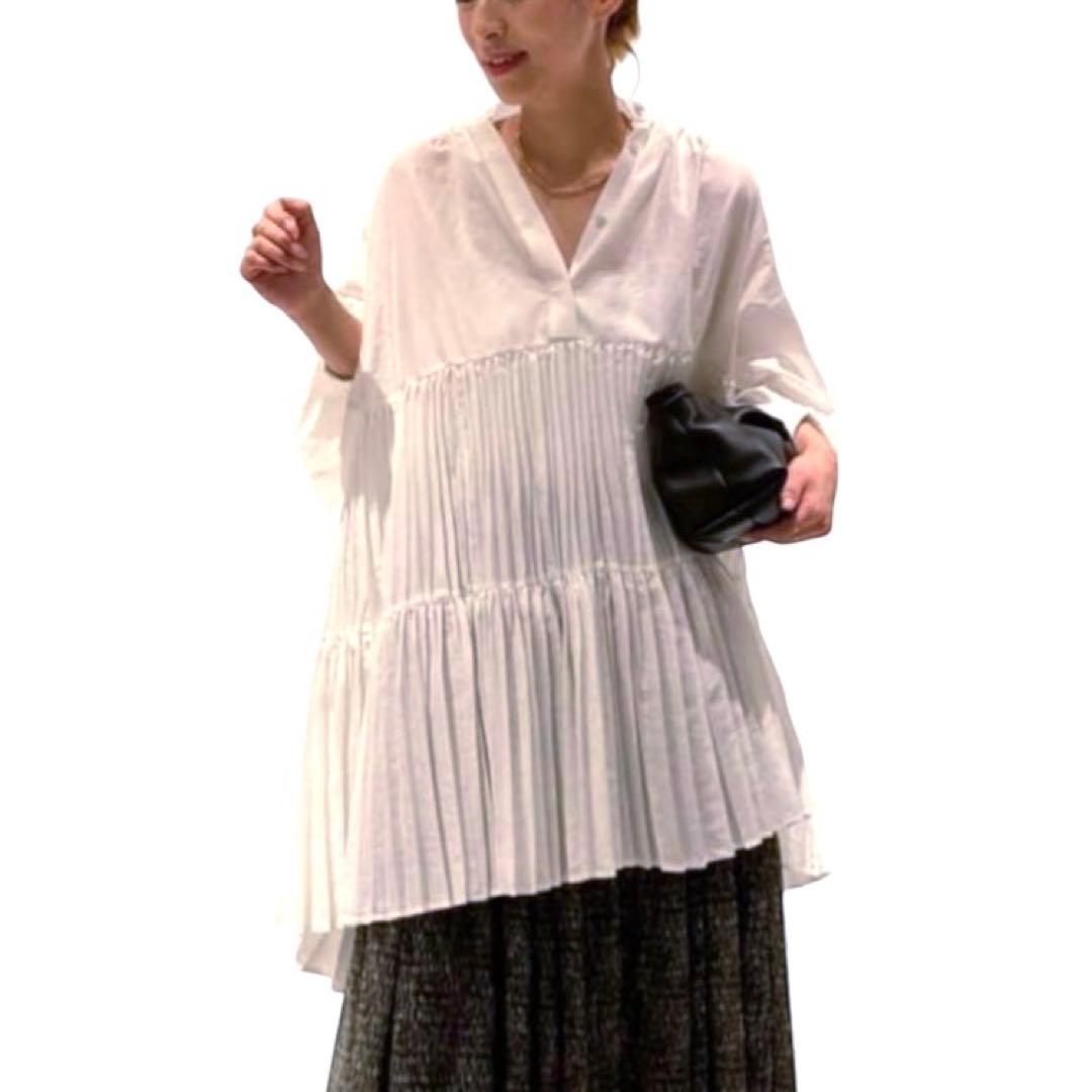 手絞りティアードプリーツチュニック　36 ホワイト シャツ ブラウス 長袖
