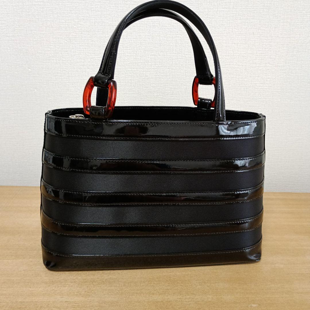 【和光】エナメルバッグ　ブラック