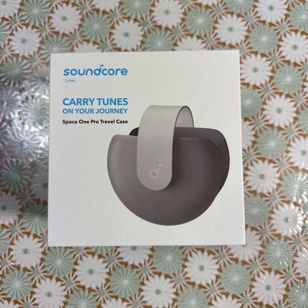 Anker Soundcore Space One Pro 専用ケース付き