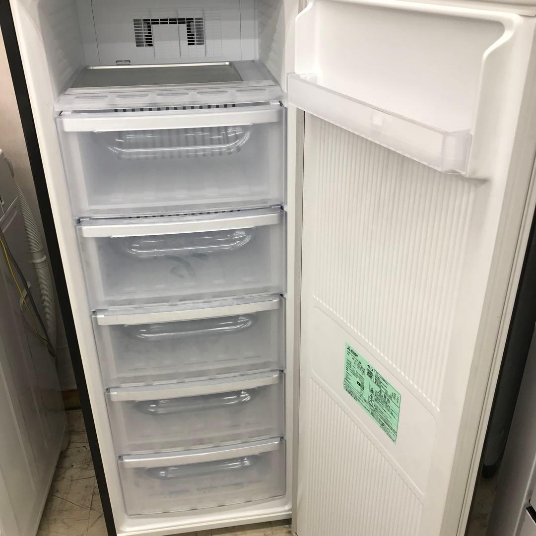 三菱ノンフロン冷凍庫 MF-U14D-B1 黒 2019年製