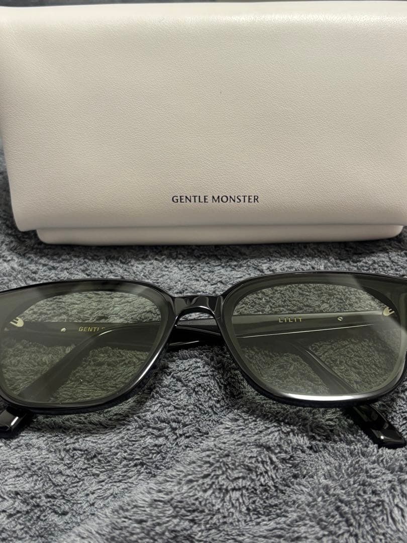GENTLE MONSTER LILIT グリーン　正規品　付属品、ショッパー付