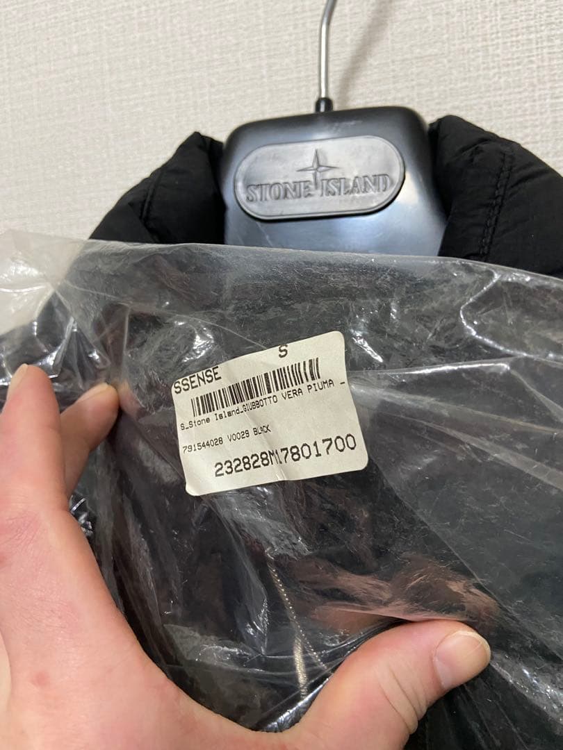 STONE  ブラックダウンジャケット