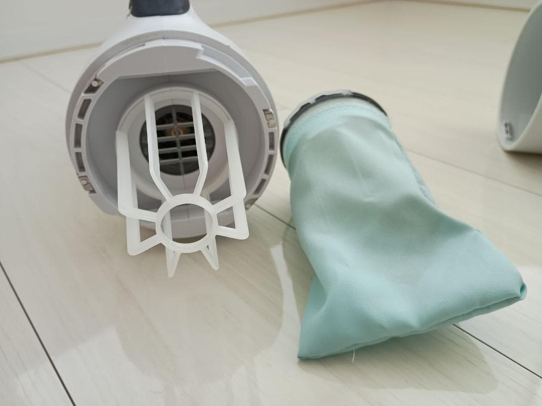 【中古】マキタ CL181FD 充電式クリーナーとサイクロンアタッチメント